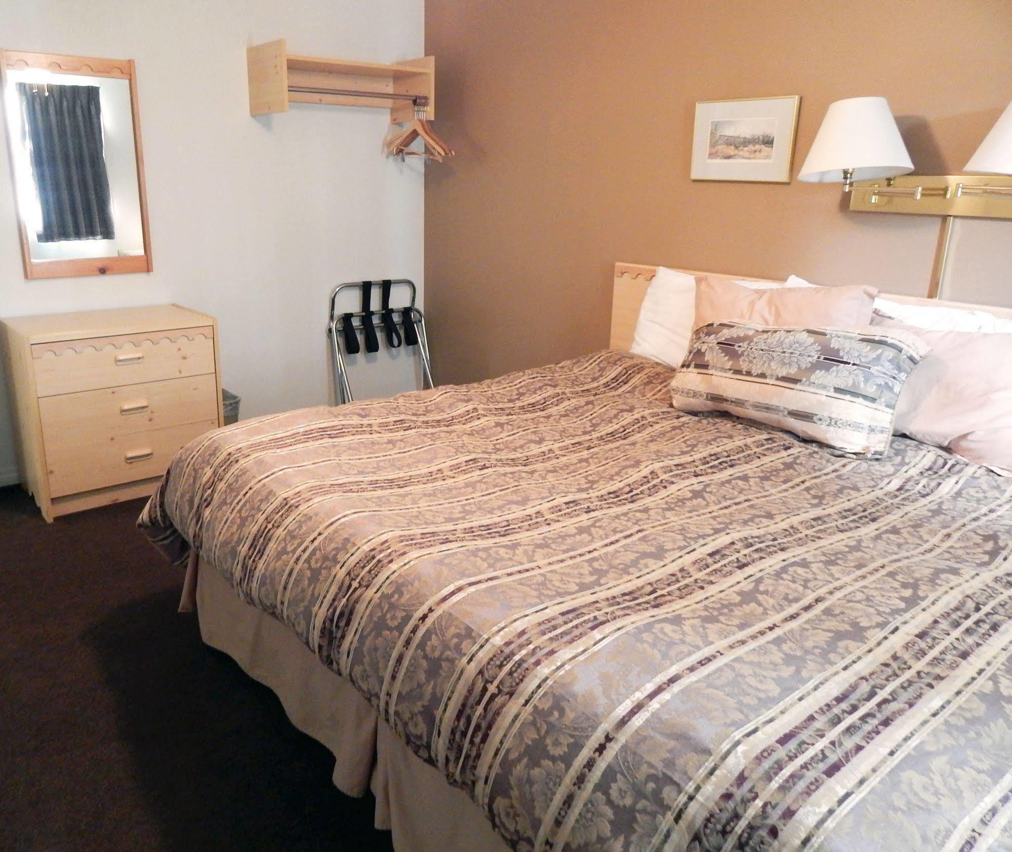 Banff Boundary Lodge Canmore Eksteriør bilde